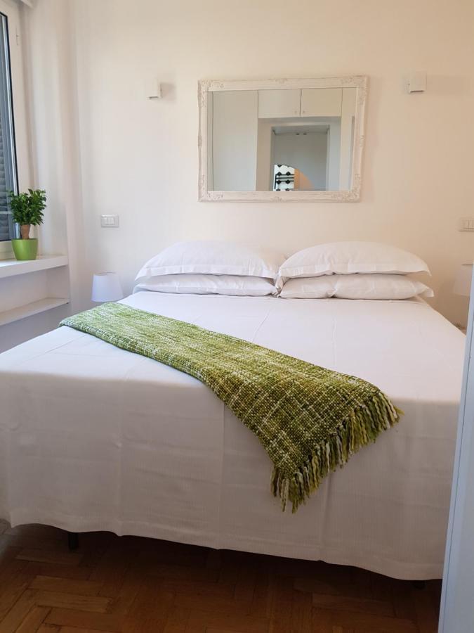 Erida 2 Apartment Spanish Steps Рим Екстериор снимка